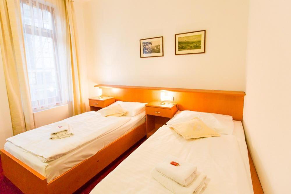 Hotel U Beránka Náchod Esterno foto