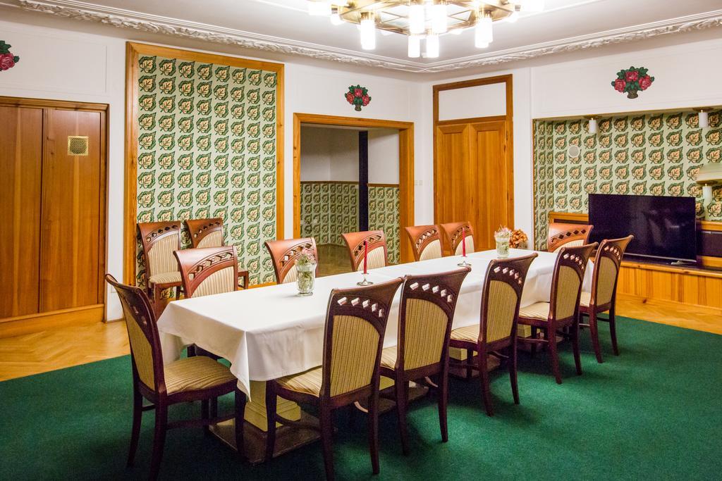 Hotel U Beránka Náchod Esterno foto