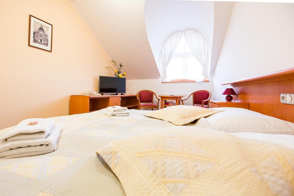 Hotel U Beránka Náchod Esterno foto