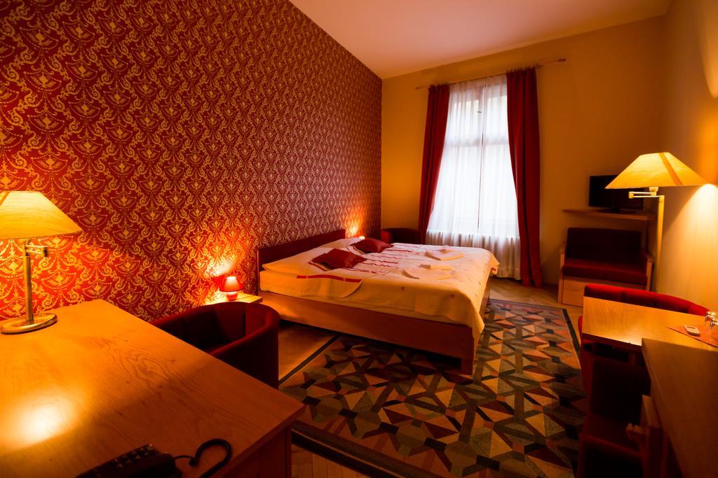 Hotel U Beránka Náchod Esterno foto