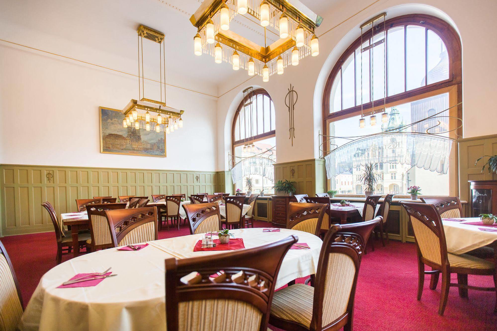 Hotel U Beránka Náchod Esterno foto